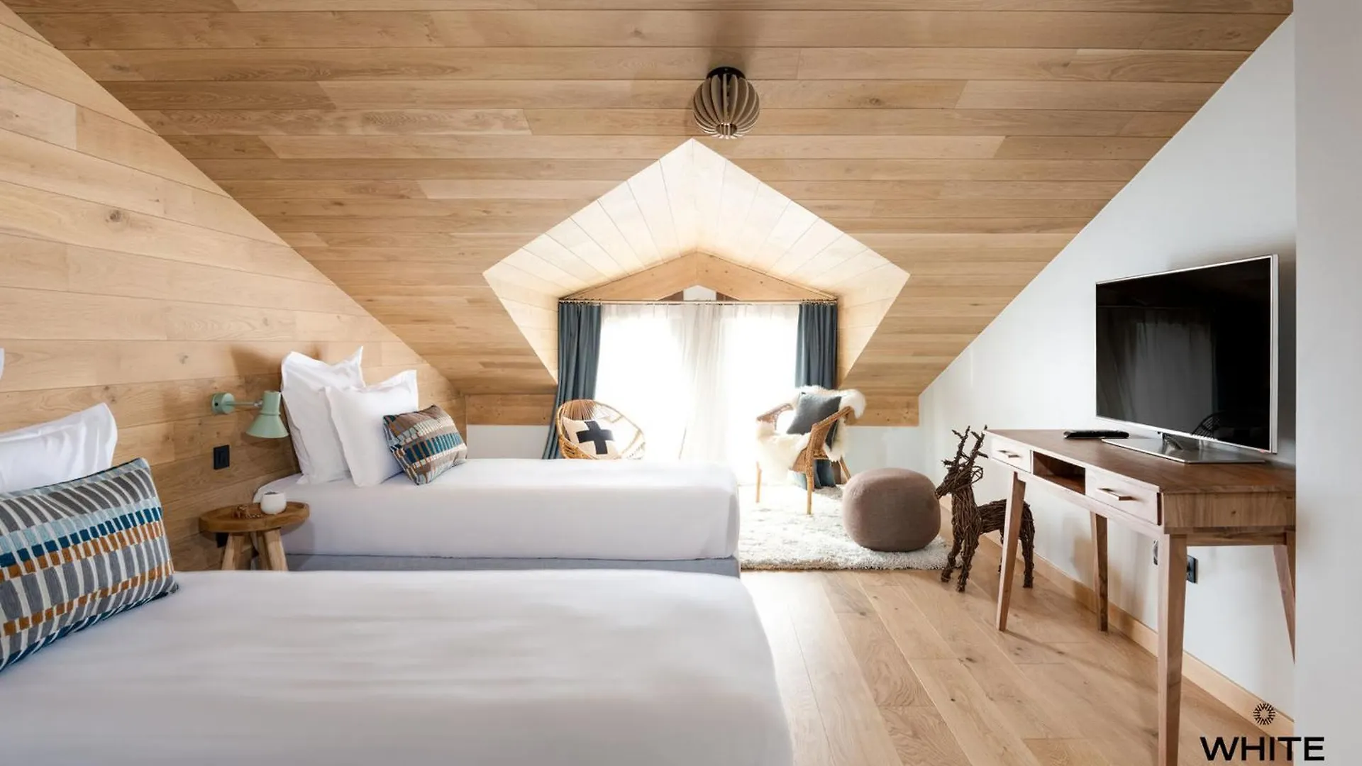 Duplex Deco 70'S Avec Cheminee A Courchevel 1650 - Fr-1-664-31 Apartment 0*,  France